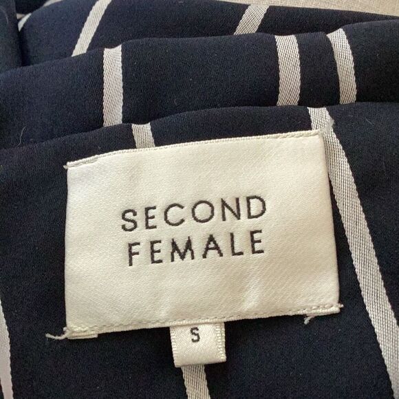 Second Female Anthropologie Lexington Wide Leg Pants Women’s Small Navy Cropped - Picture 8 of 9